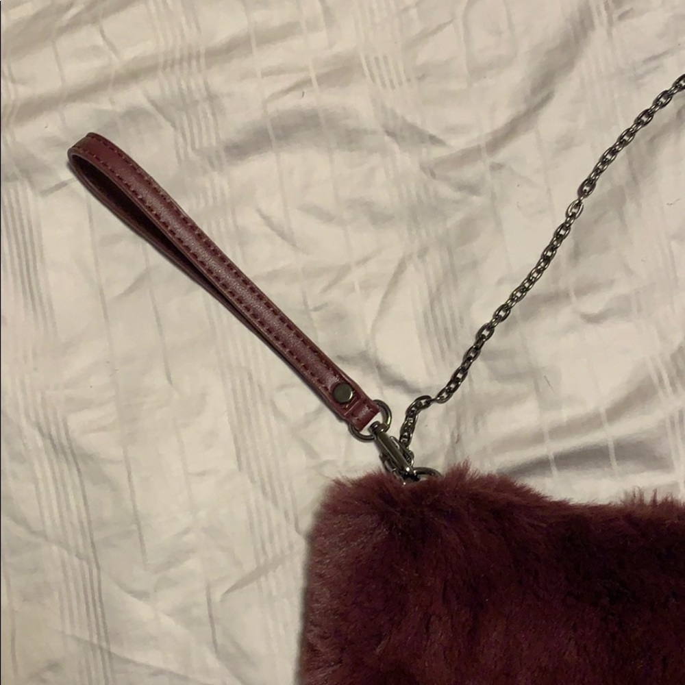 Fluffy Purse - Picture 3 of 9